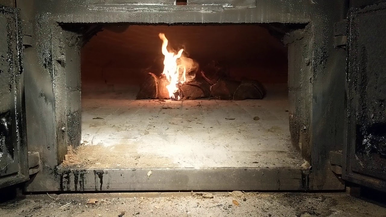 Firing "Linus" for tomorrow's bake.