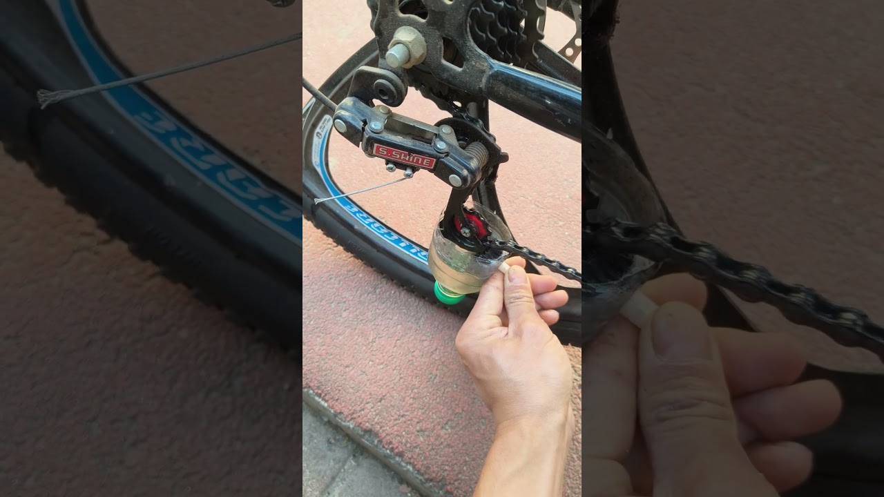 This is the most perfect chain cleaning method that I have ever seen.