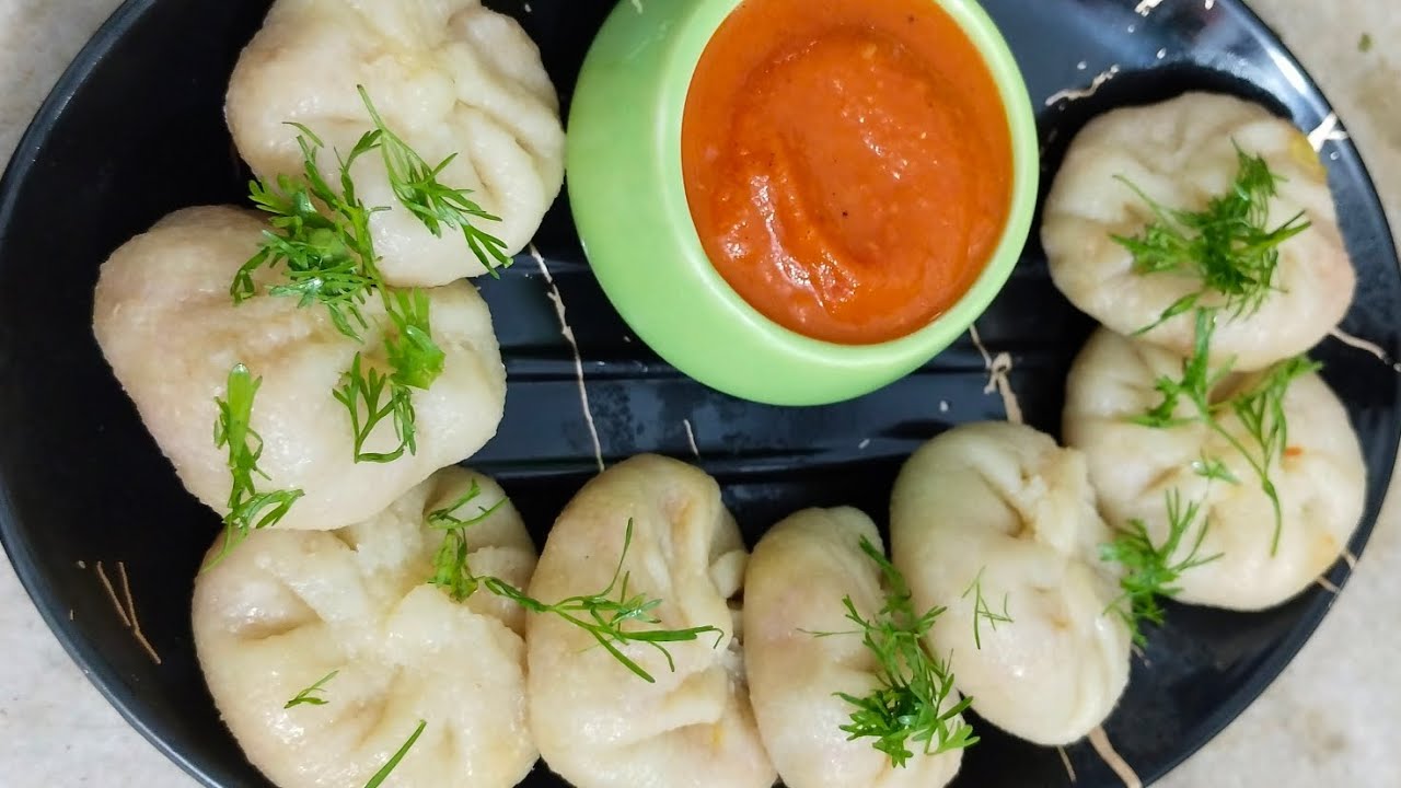 Homemade suji ke momos with home made red chilly tomato sauce recipe #healthy momos #yummy#delicious