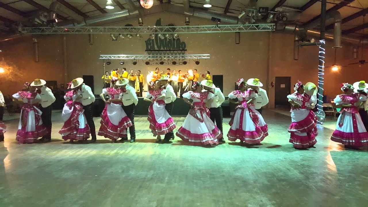 BALLET FOLKLORICO TAPATIO 