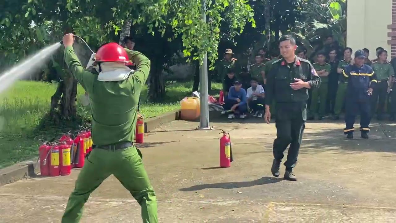 Hoá thân vào chiến sĩ Phòng cháy chữa cháy #pccc 