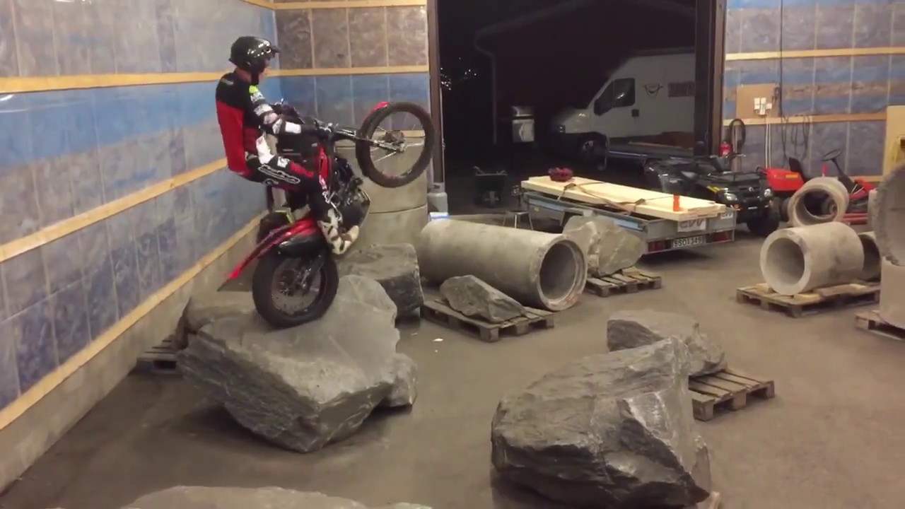 Eddie Karlsson training trial indoor