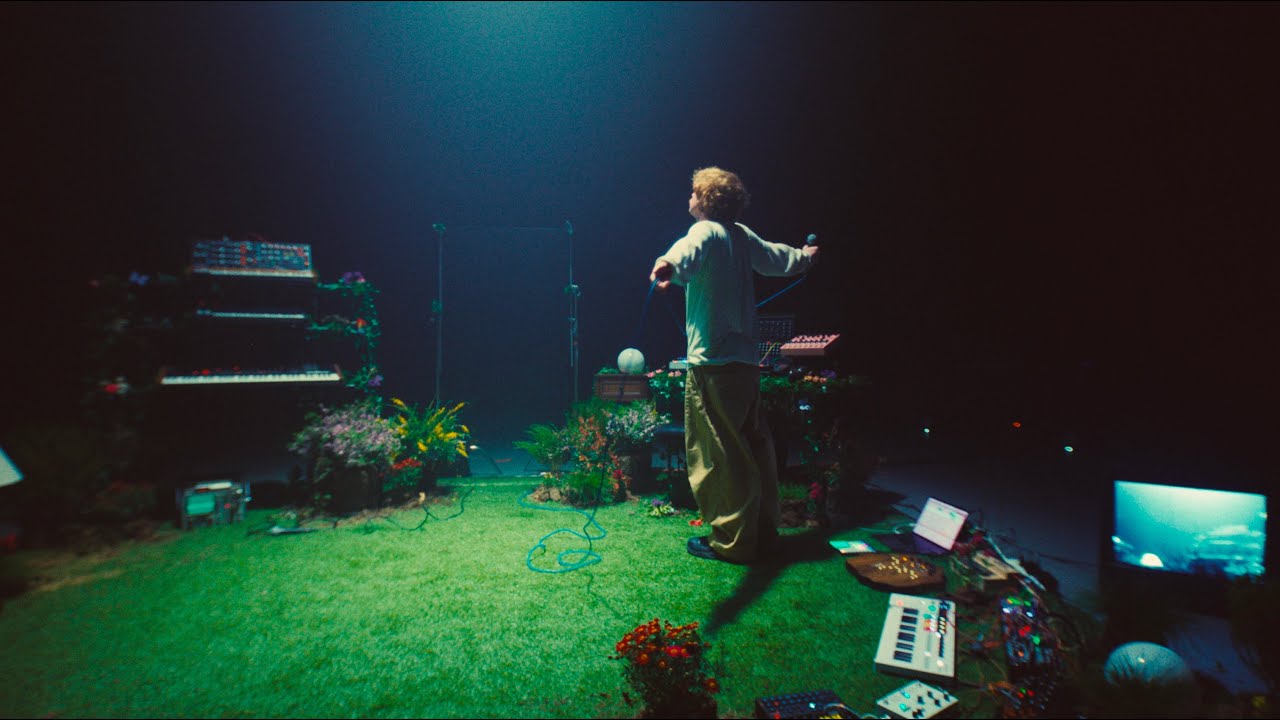 Geller - Couch Fever (Live)