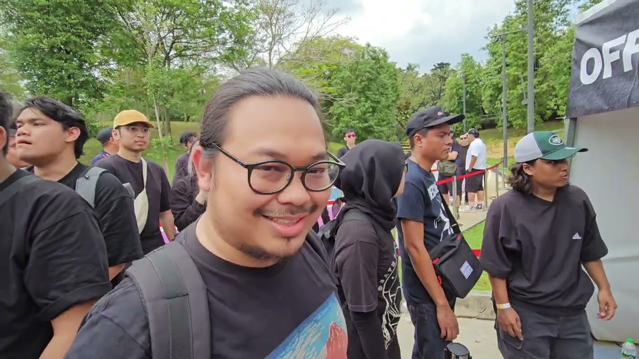 [PART 1] Green Day Live in Malaysia - From Home to Concert Madness