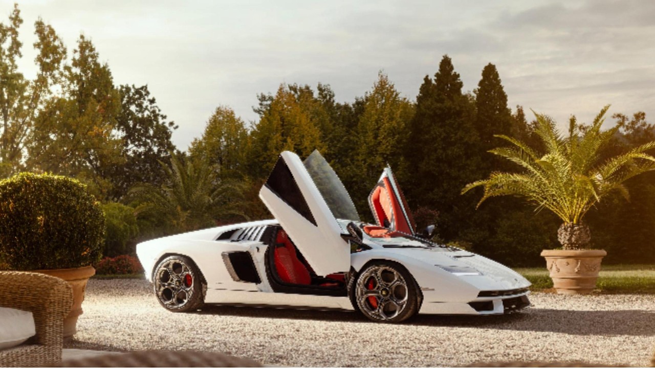 4K Lamborghini Screensaver (4 Hours) – Supercar Wallpaper for TV, Monitor & Relaxing Background
