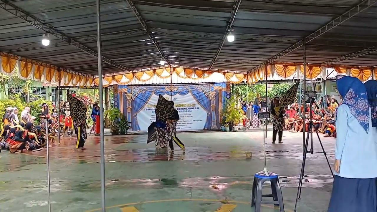 Narasi awal Roro Jonggrang Kelas 8E