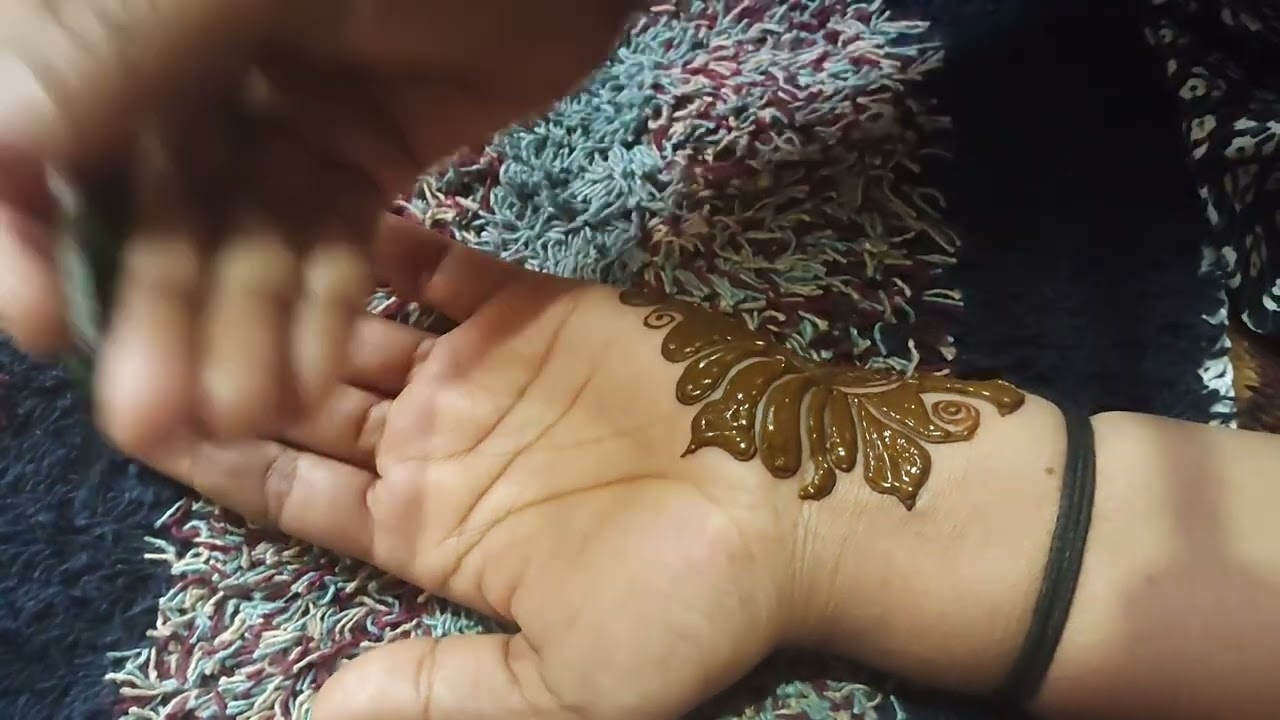 #simple beautiful and easy mehndi design 🌿🥰😍🤩