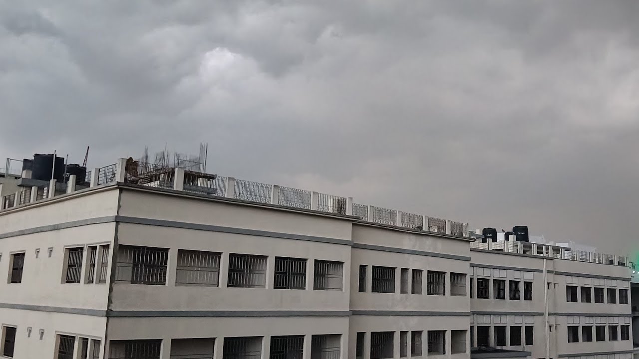 দুনিয়া যখন ক্লান্ত করে দেয় , নামাজ দেয় আরাম 🤲🌙