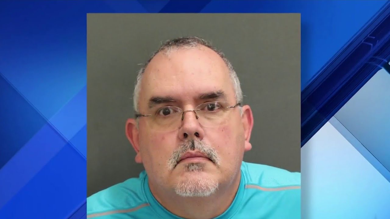 Deputies: Sex offender exposed himself to child at area water park