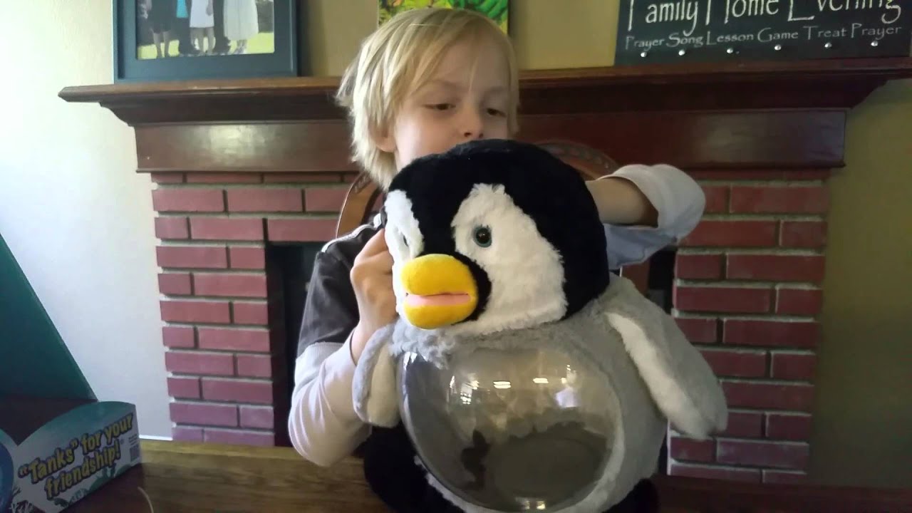 Christian's Multiverse unbox the Penguin Teddy Tank Toy