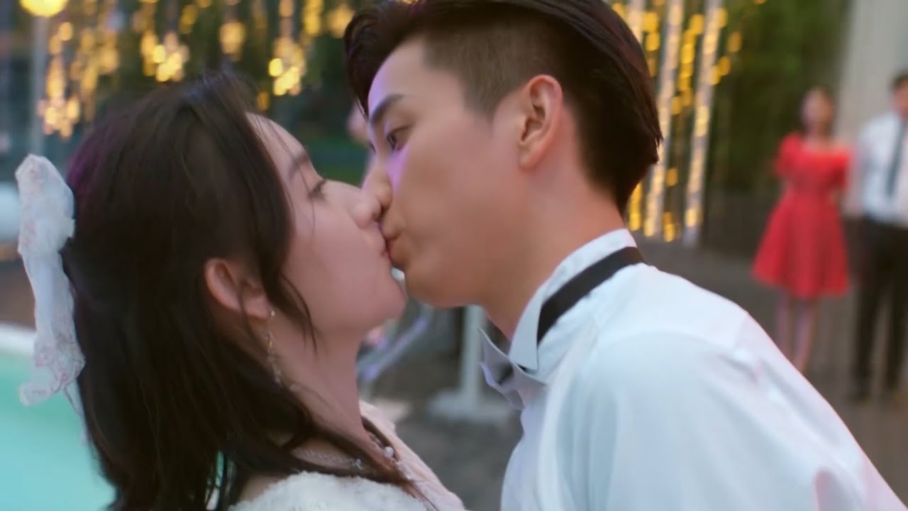 🎀泳池激吻！顧兮兮意外摔入泳池，尹司宸救人慌亂中吻上了 | ChineseDrama| 只是結婚的關係 Once We Get Married