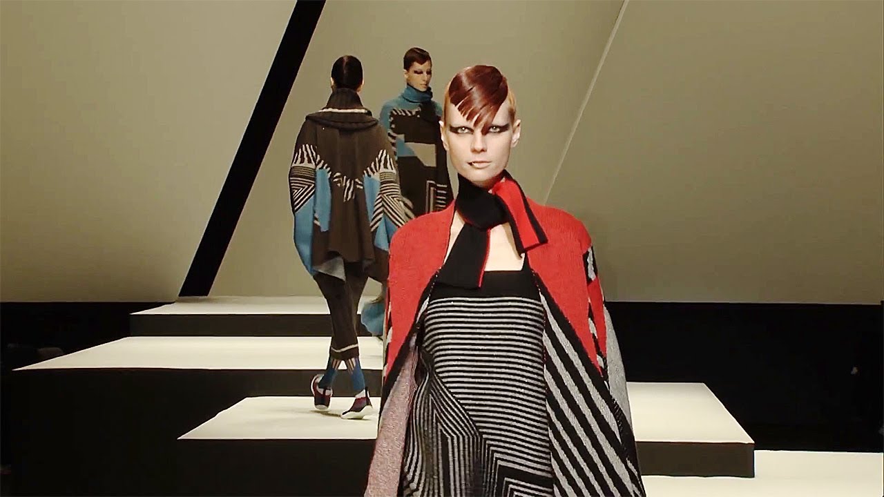 Hiroko Koshino | Fall Winter 2018/2019 Full Fashion Show | Exclusive