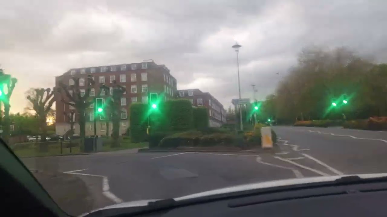 WELWYN Garden City. A Little Paradise on Earth