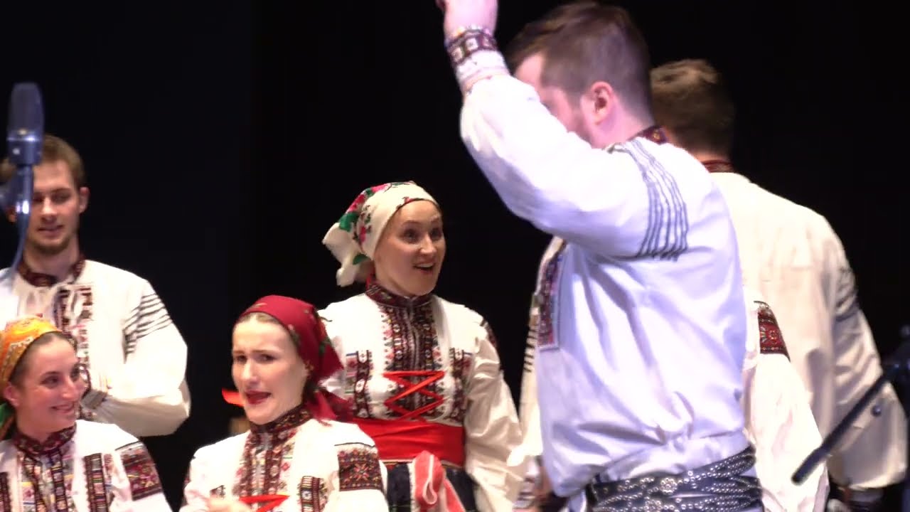 STRÁNÍ-FAŠANK 2024-VŠECI SA PTAJÚ, KOMU TO HRAJÚ, pořad ke 40.výročí znovuobnovení FS Javorina (4.)