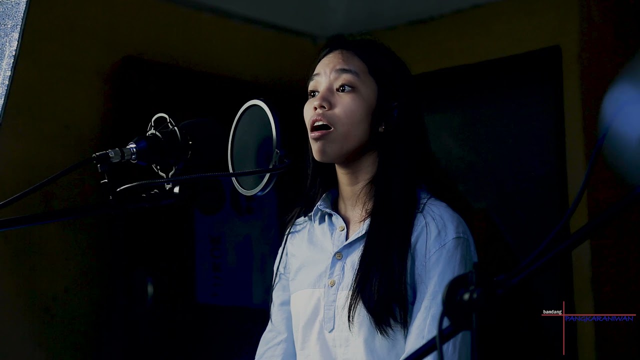 Bandang Pangkaraniwan - Hiwaga ng pasko (Music Video)
