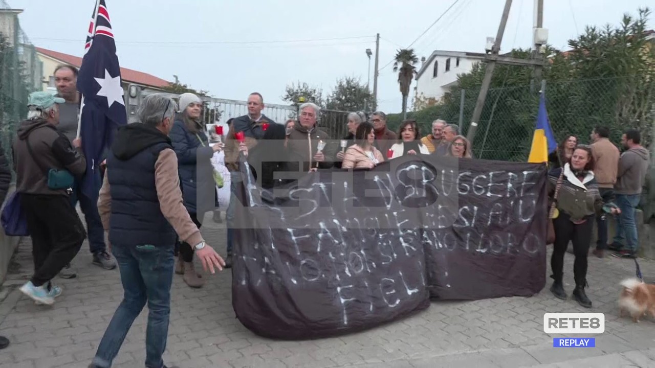 Vasto - Fiaccolata di solidarietà alla famiglia nel bosco di Palmoli