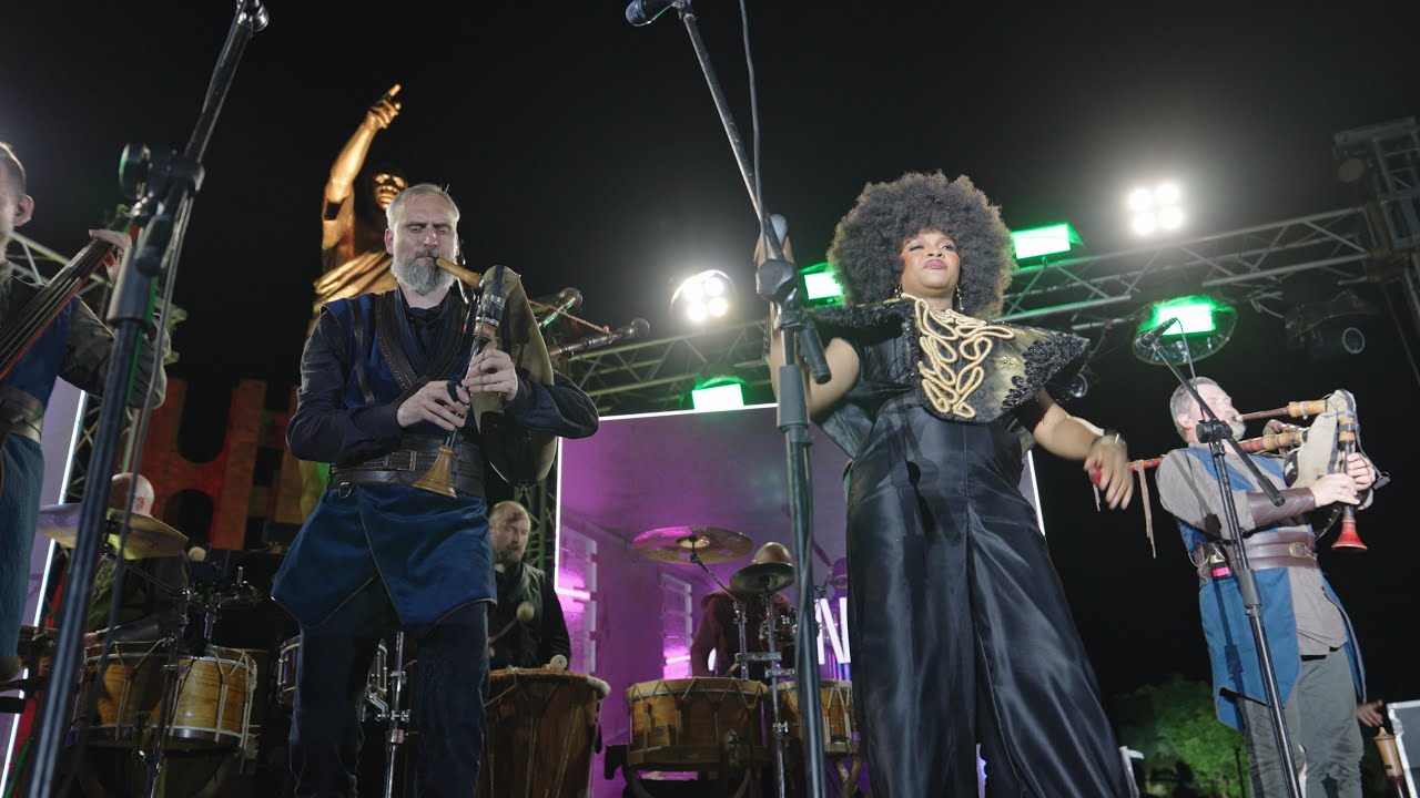 Agba Eeeee (Live at RocAfrik, Accra, 2025) - Auļi & Abiana
