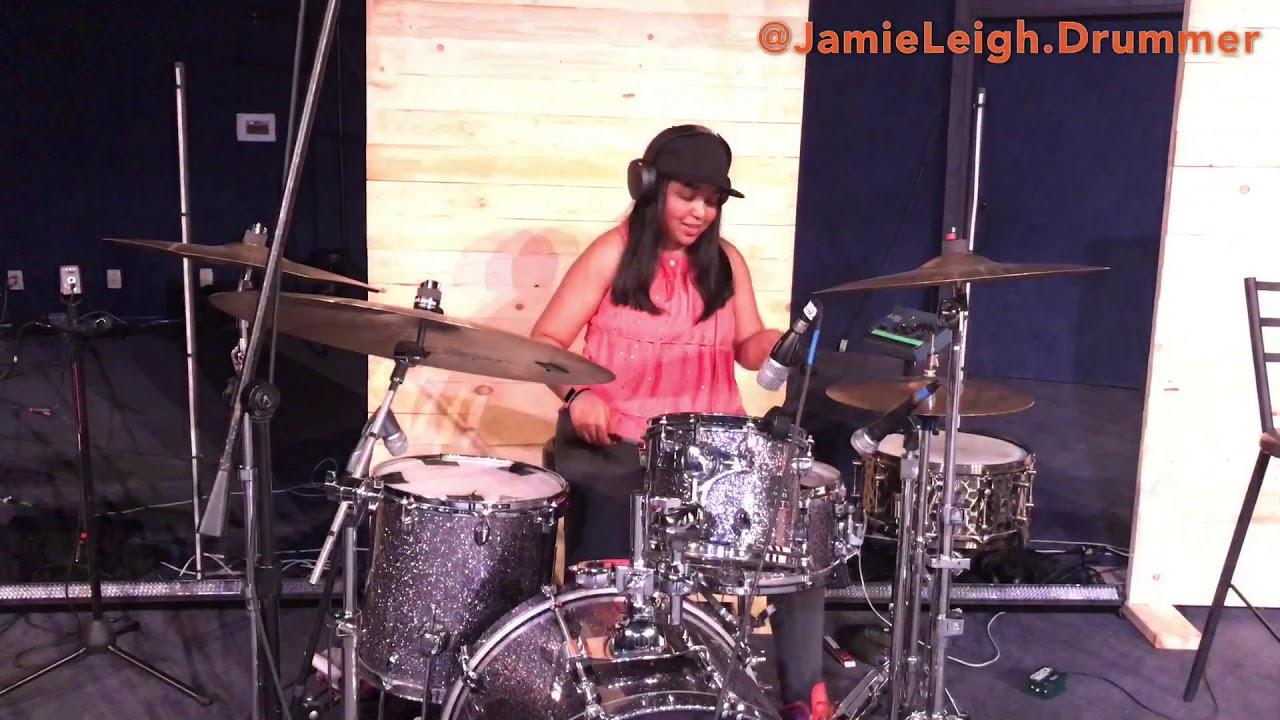 Jamie-Leigh Schultz testing out her Techra Carbon Fibre Drums sticks on a Fred Hammond Song.