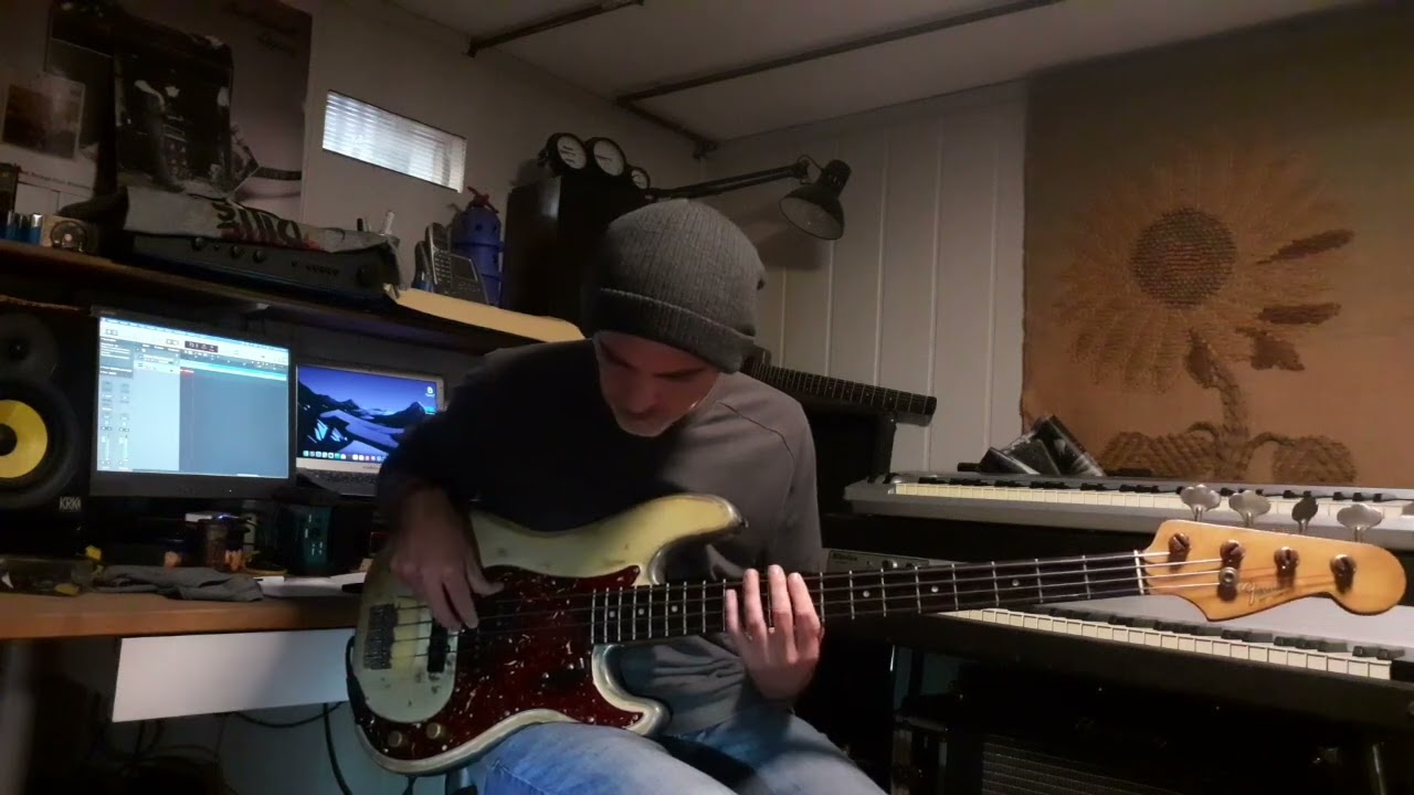 Michael Jackson - Baby be mine Bass cover (Thriller - 1982)