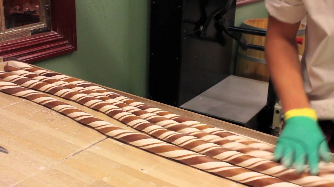 Making candy canes - (Polkagris in Swedish)
