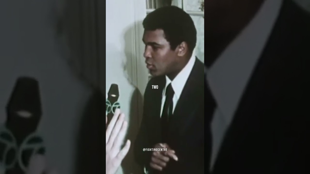 Muhammad Ali shows Reporter his Speed 🐐