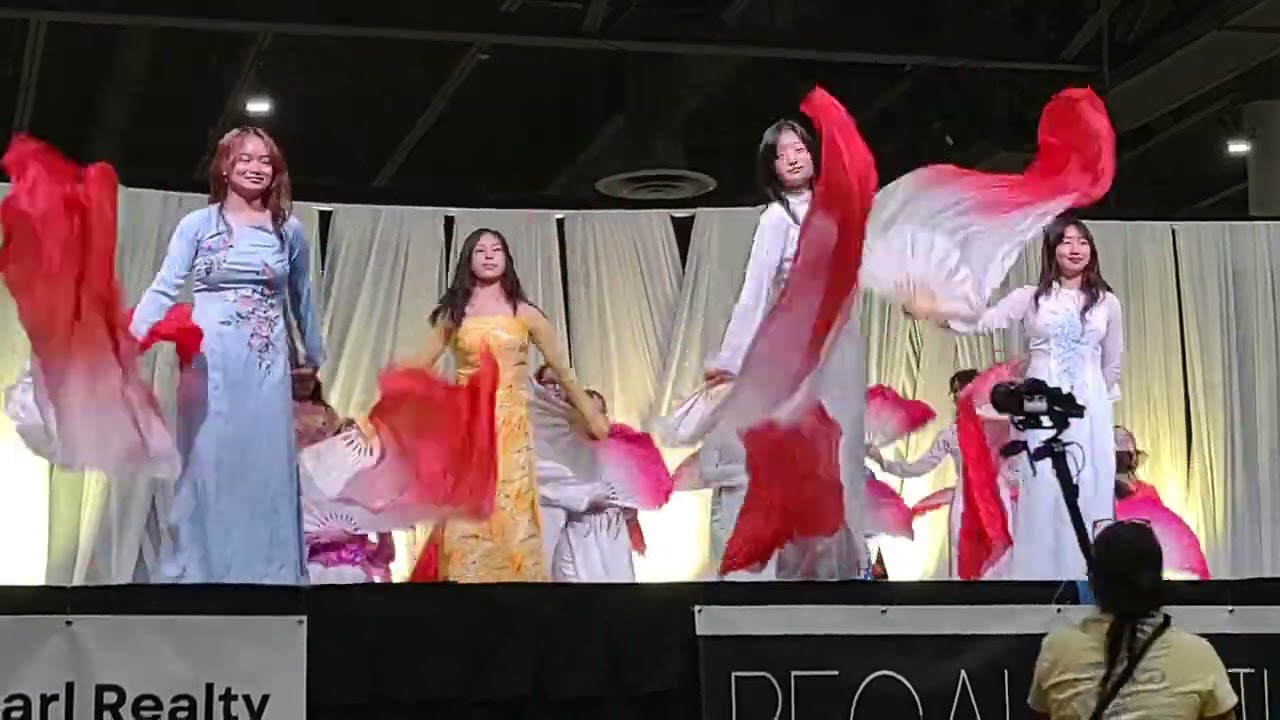 Fan Dance