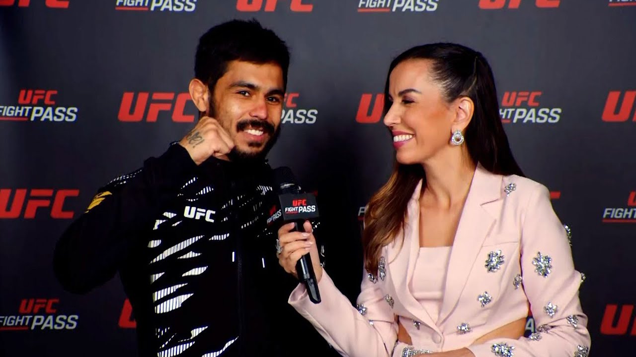 Luan Lacerda celebra primeira vit&oacute;ria no UFC: 