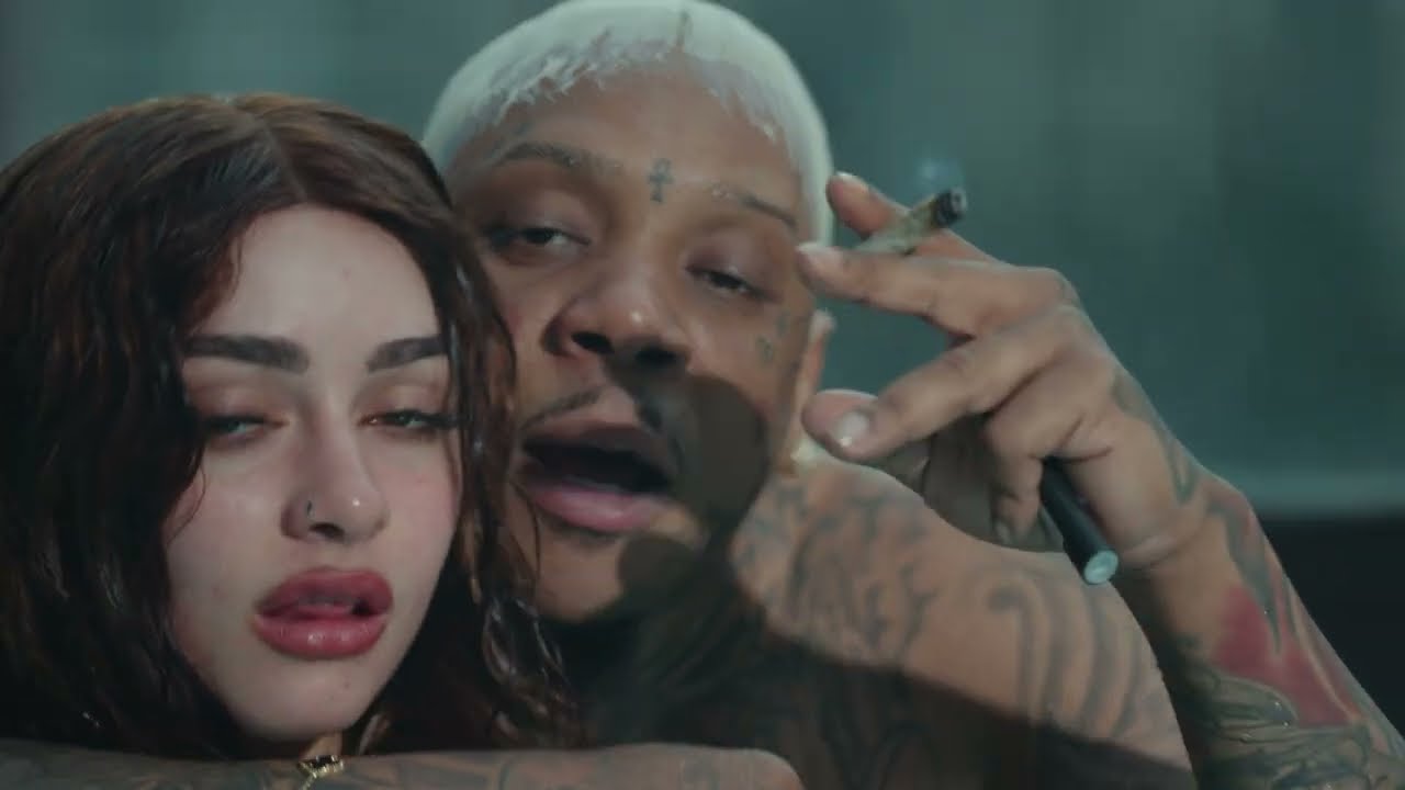 ELLA - YOMEL EL MELOSO - (Video Official)