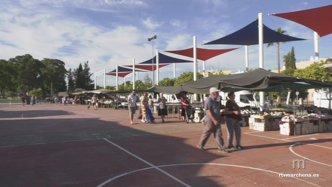 Inaugurado el mercadillo de Marchena en su nueva ubicación junto a la barriada Ciudad Jardín