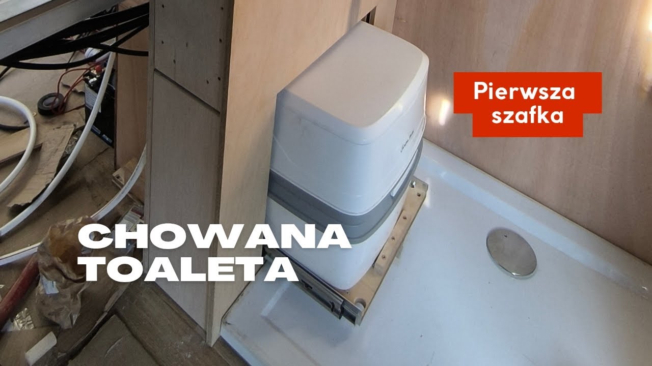 Chowana toaleta w campervanie i pierwsza szafka