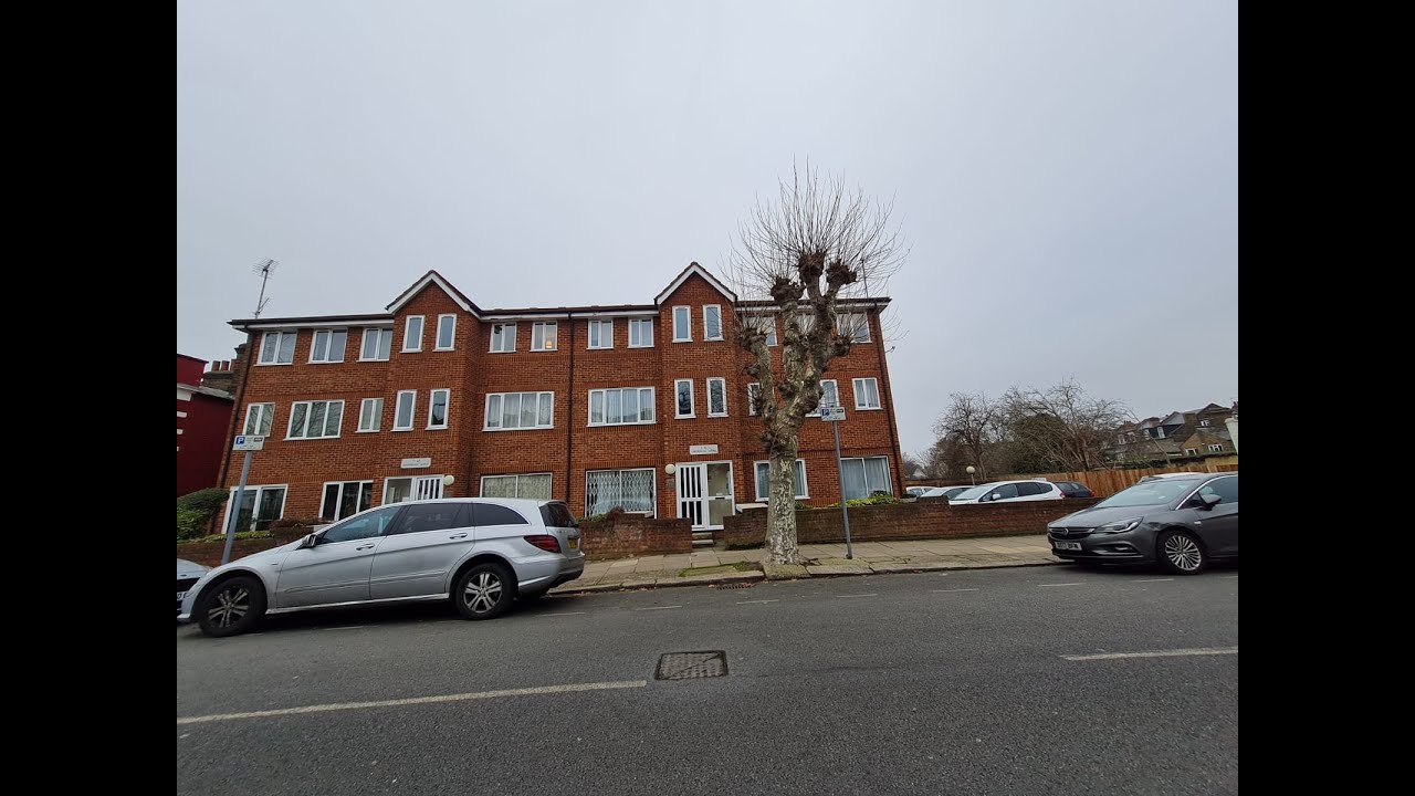 A spacious 1 bedroom modern flat to rent in Haversham Lodge, Willesden Green