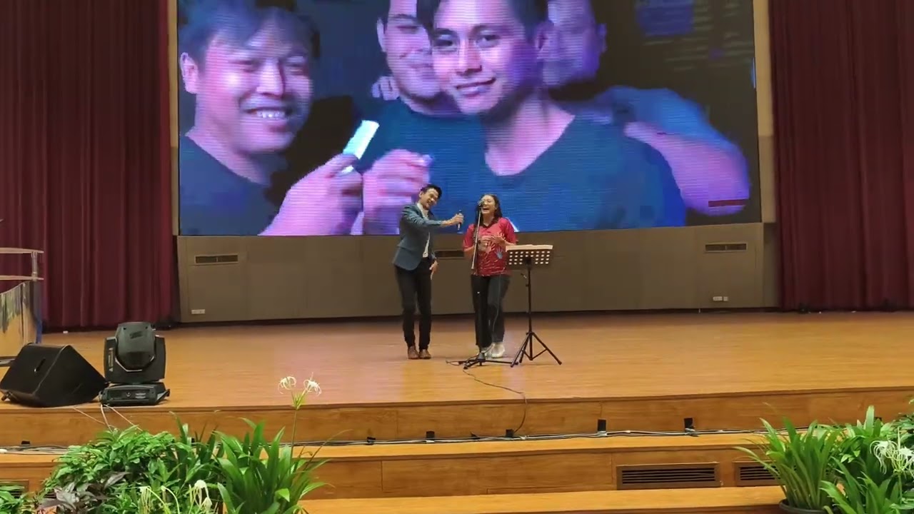 Daari Gap - cover live by Danial Mansor & UNIMAS Student