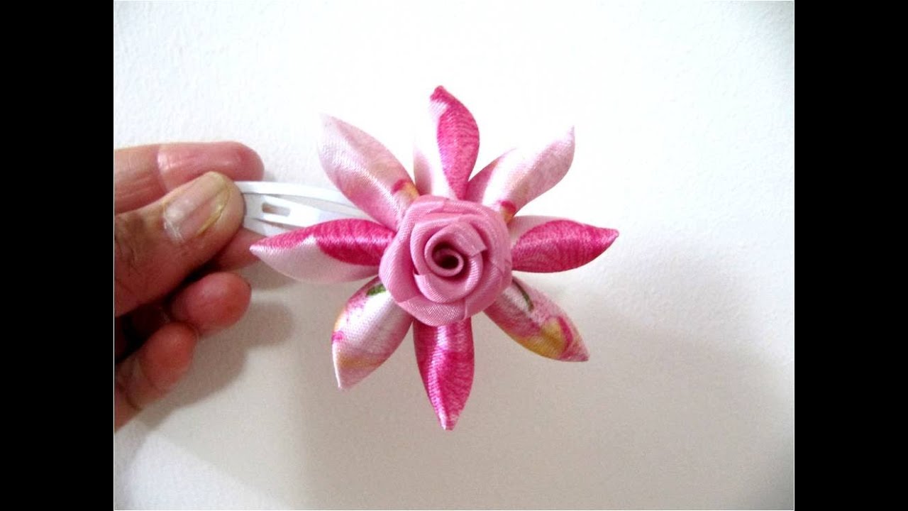 Moños flores dobles en cintas de una sola pieza