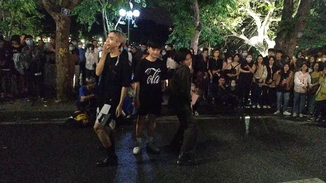 [Kpop Vietnam in public] - KILL BILL - 14/11/20 -  Jimmy & Đăng dance cover