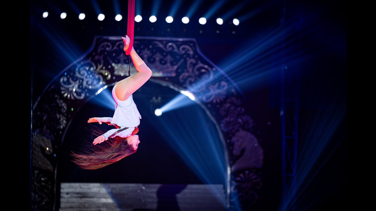 Anna Demeter / cloud-swing / Hungary / Circus Krone 2026