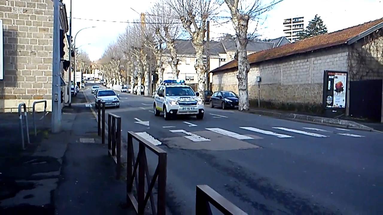Ambulance : VLM SAMU 19 smur 5﻿ ( Hopital de Brive ) // Depart sur Intervention // Brive (19)
