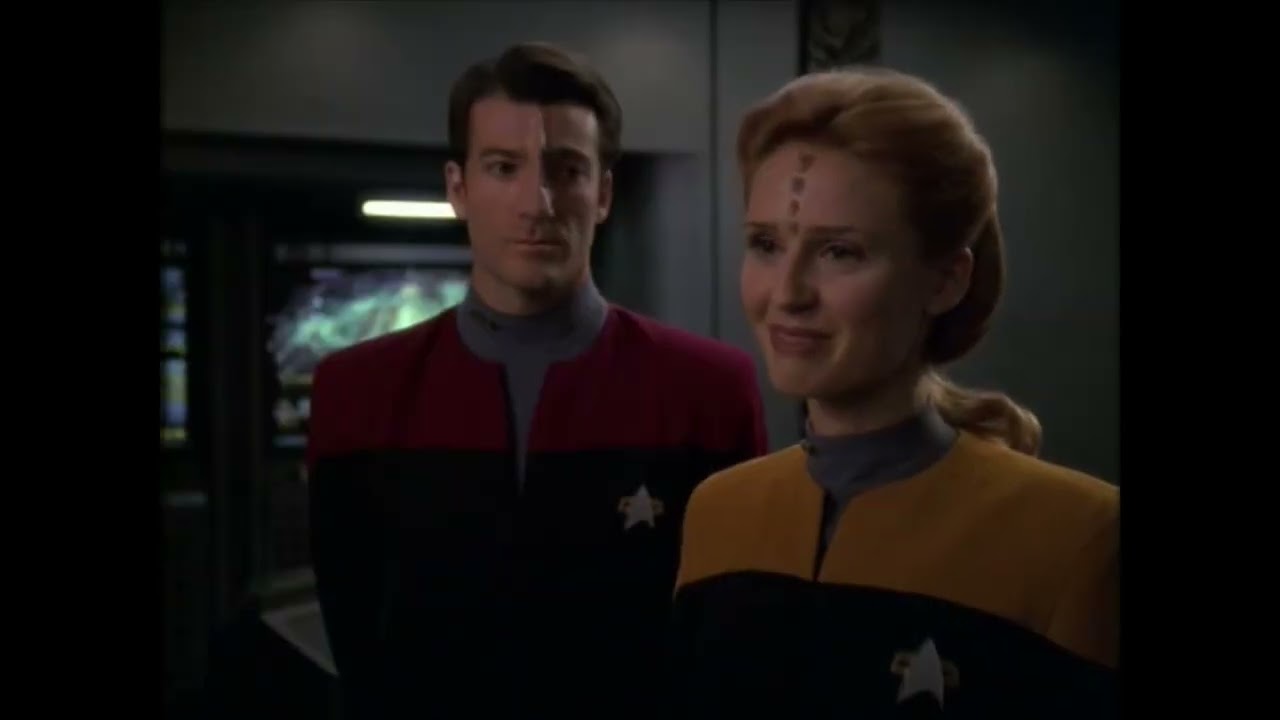 Chakotay introduces Janeway to Naomi, Icheb and Seven of Nine - Star Trek: Voyager 7x10 
