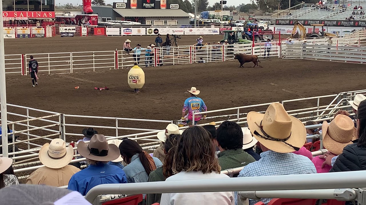Bullfighter gets a hookin' at the Salinas Rodeo