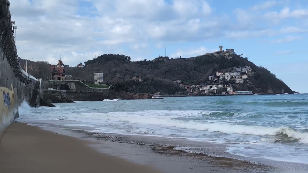 Oleaje en la Playa de la Concha 2