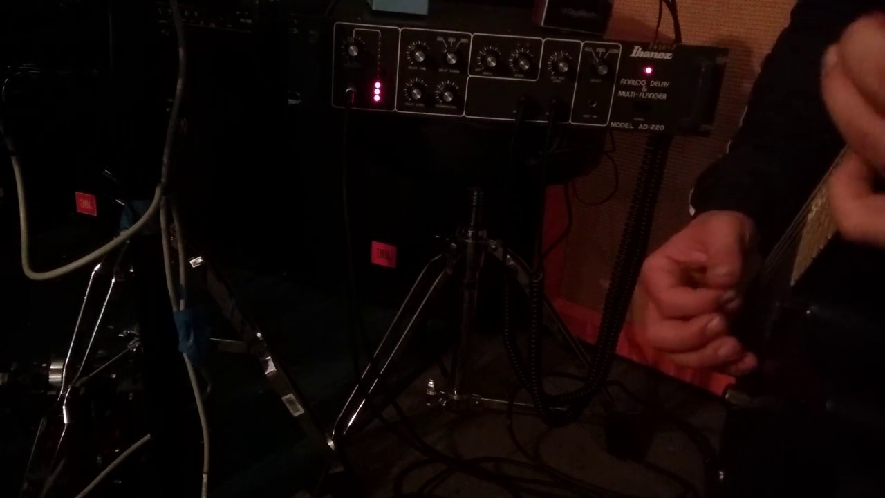 1977-1979 Ibanez AD-220 Analog Delay & Multi Flange Demo Video