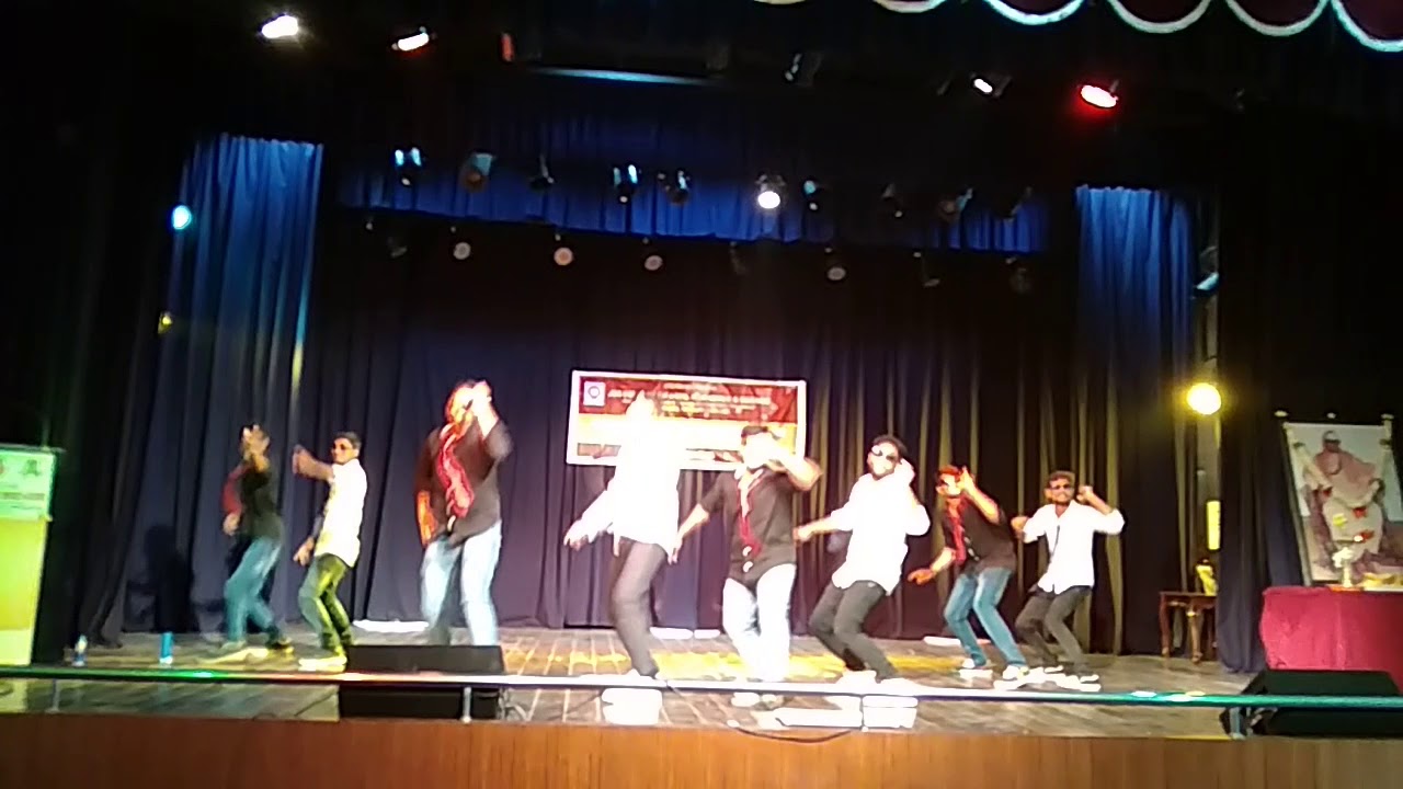 Award winning dance in telence day at. Ooty Road Jss College.... Mysore... 2nd mCOM... 2k18