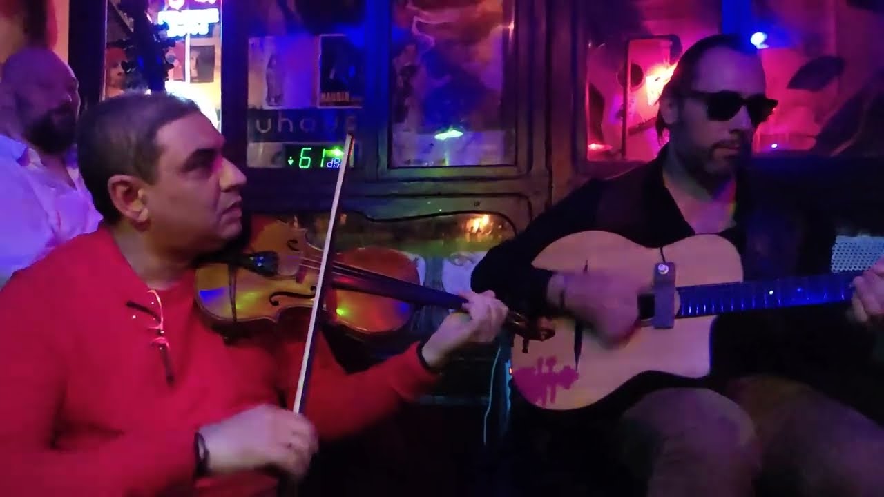 Manhã de Carnaval- Marius Apostol,  Sébastien Giniaux, Raoul de Valbreuze, Hervé Pouliquen