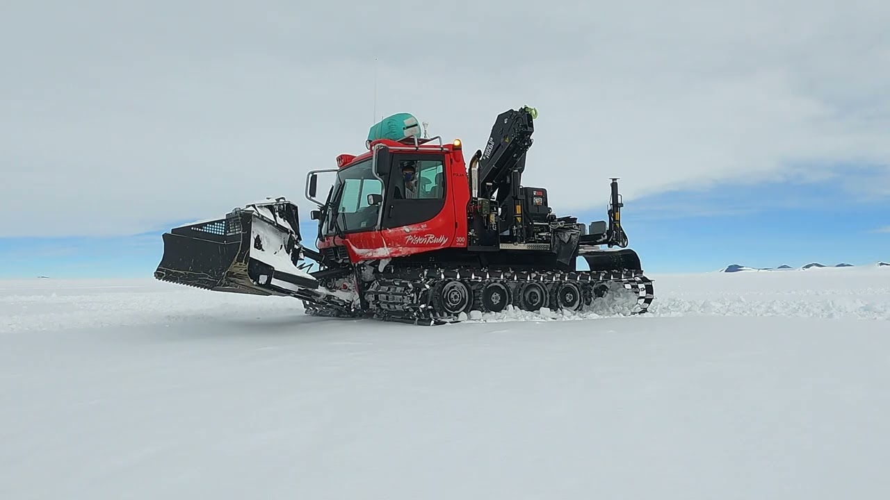 White Monday, Making piles of snow and pumping fuel