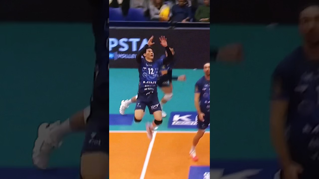 Crazy fake spike by Ran Takahashi🔥 #epicvolleyball #volleyballworld #volleyball