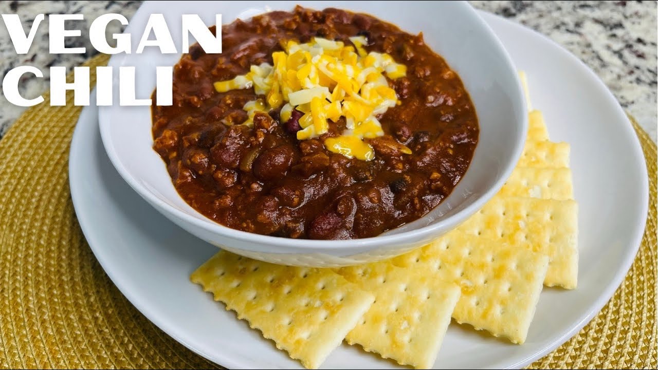 How to Make Vegan Chili | Vegan Chili Recipe | Gardein Beefless Ground | Meatless Chili Recipe