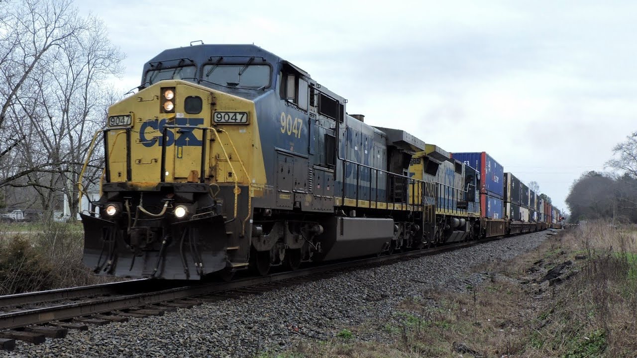 HD: CSX 9047 leads CSX Q154-25 in Woodland, GA