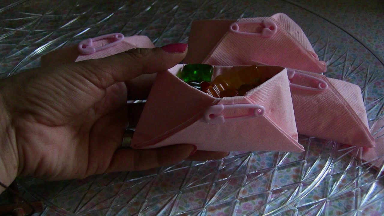 Como hacer  dulceros en forma de pañales para baby shower