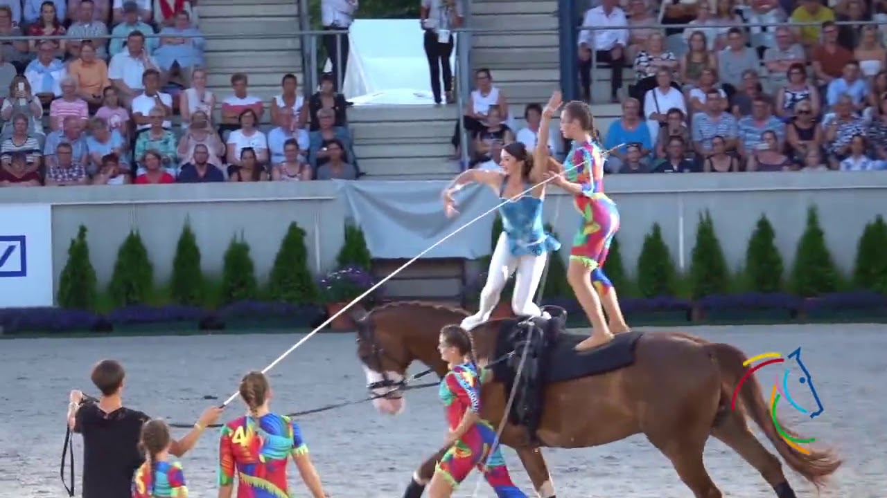 Voltigierteam S Neuss- Grimlinghausen bei Pferd & Sinfonie 2018