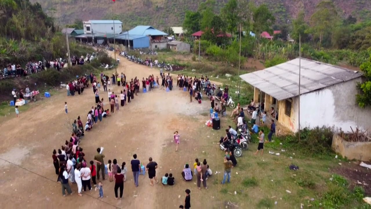 HÁT THÁI HAY CHÔM CHIÊNG MUÔN NHẤT MƠI PI NỌNG TỎN PHĂNG 