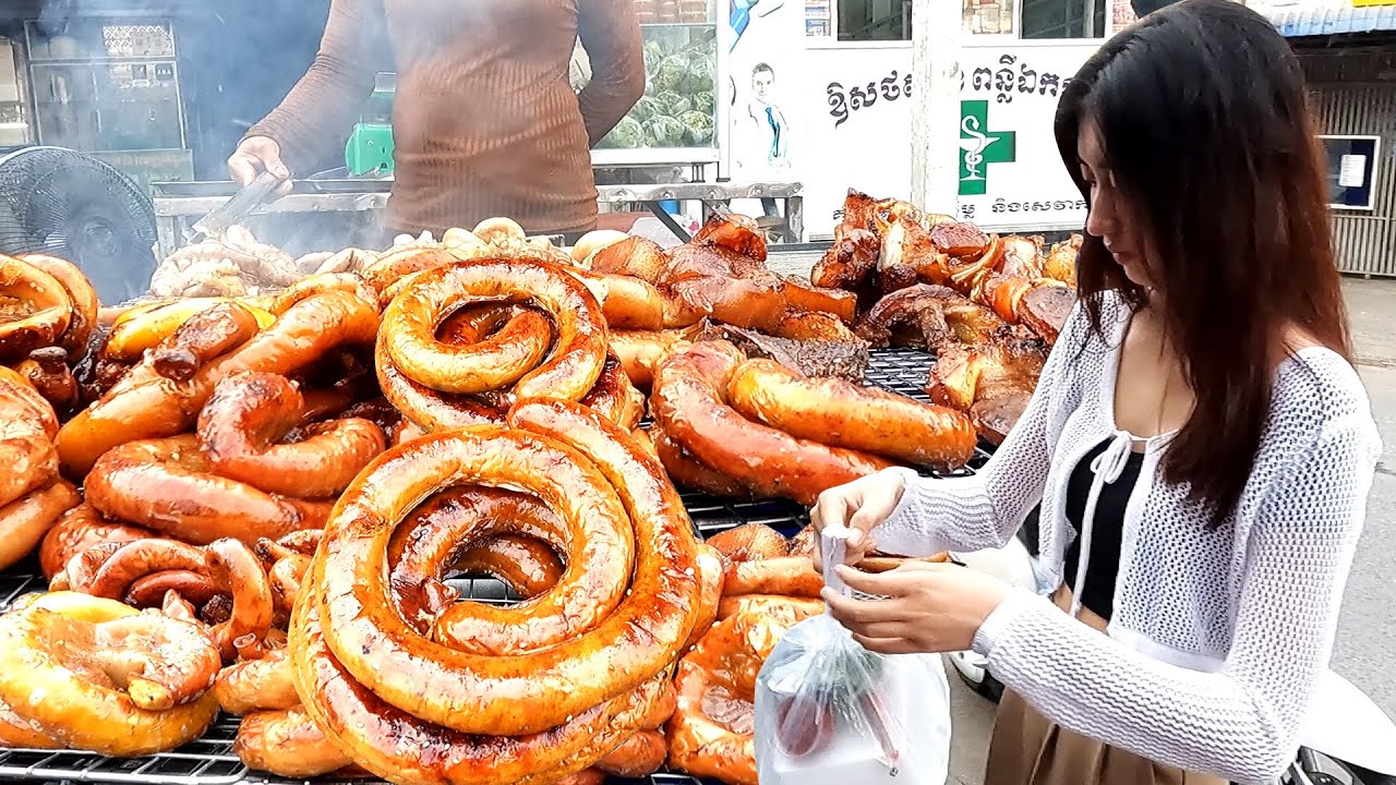 From 2.50$ per Box! Pig Intestine Roasted with Charcoal - Large Intestine - Cambodian Street Food